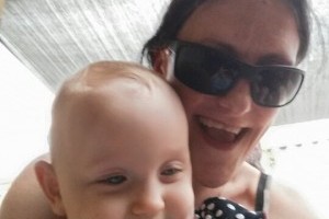 Single Mum Drowning in Mortgage need 2 hav Fun!